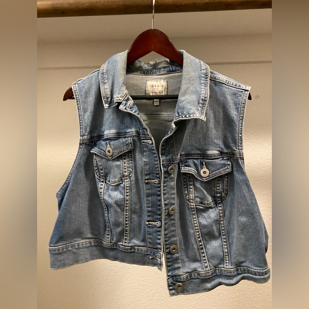 Torrid crop Jean vest
